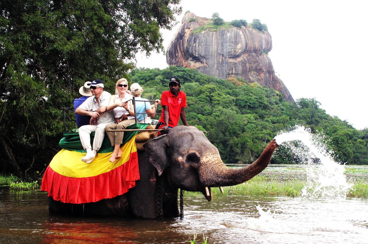 Kubura Resort Anuradhapura Exteriör bild